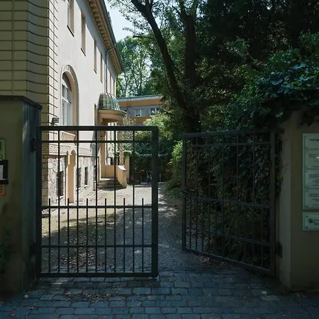 アパート Parklounge In Historic ベルリン