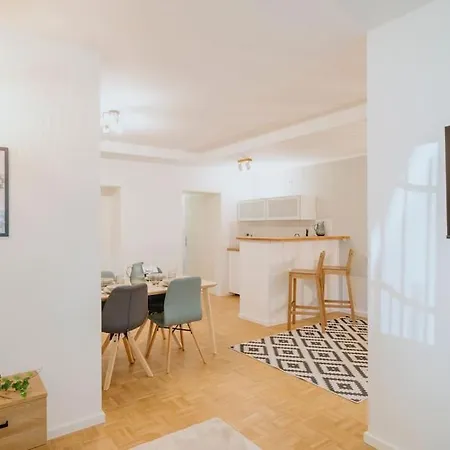 Apartment Parklounge In Historic