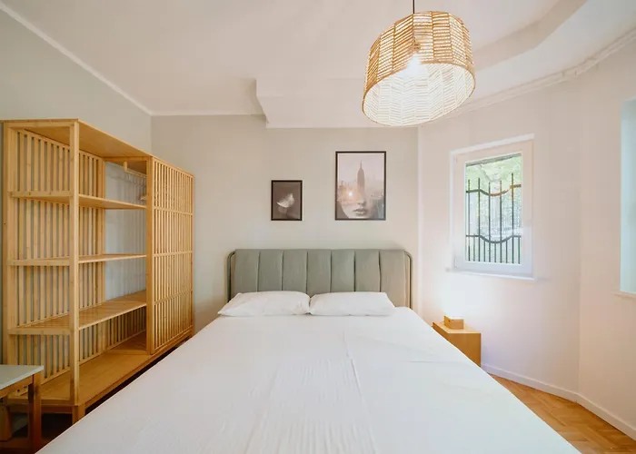 Parklounge In Historic برلين