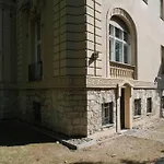 Parklounge In Historic Appartement