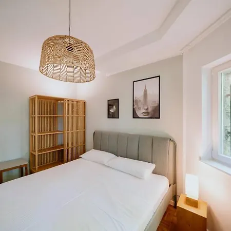 Parklounge In Historic