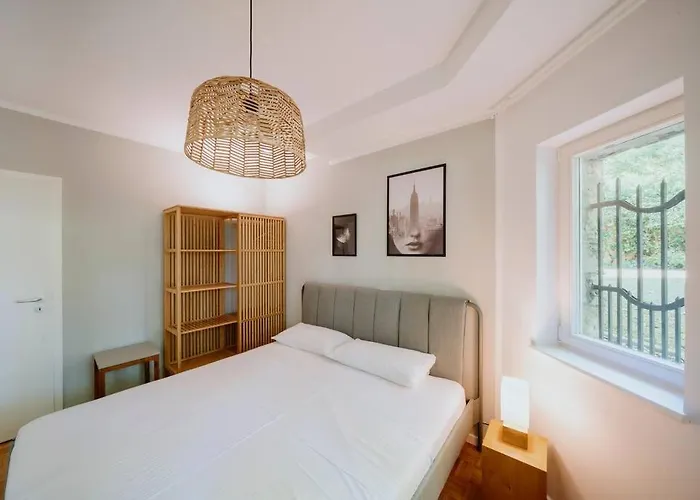 Parklounge In Historic